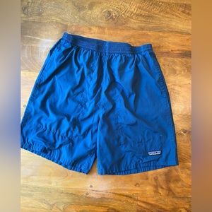 Men’s size Med blue PATAGONIA shorts 7” inseam